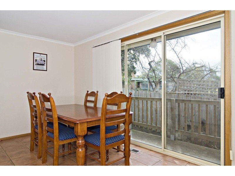 2/6 Ray Street, Croydon VIC 3136