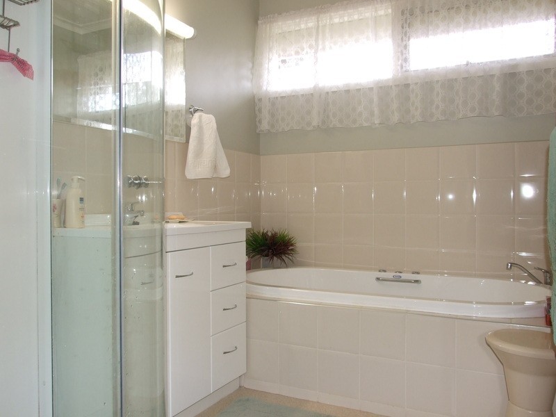 49 Pembroke Road, Mooroolbark VIC 3138
