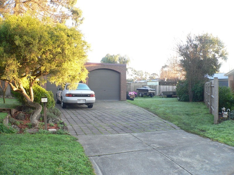 3 Lorna Court, Mooroolbark VIC 3138
