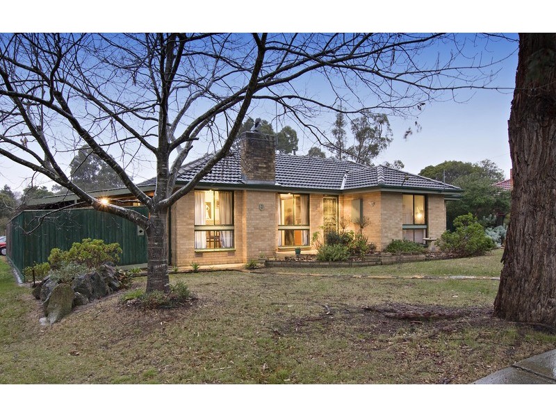 116 Esther Crescent, Mooroolbark VIC 3138