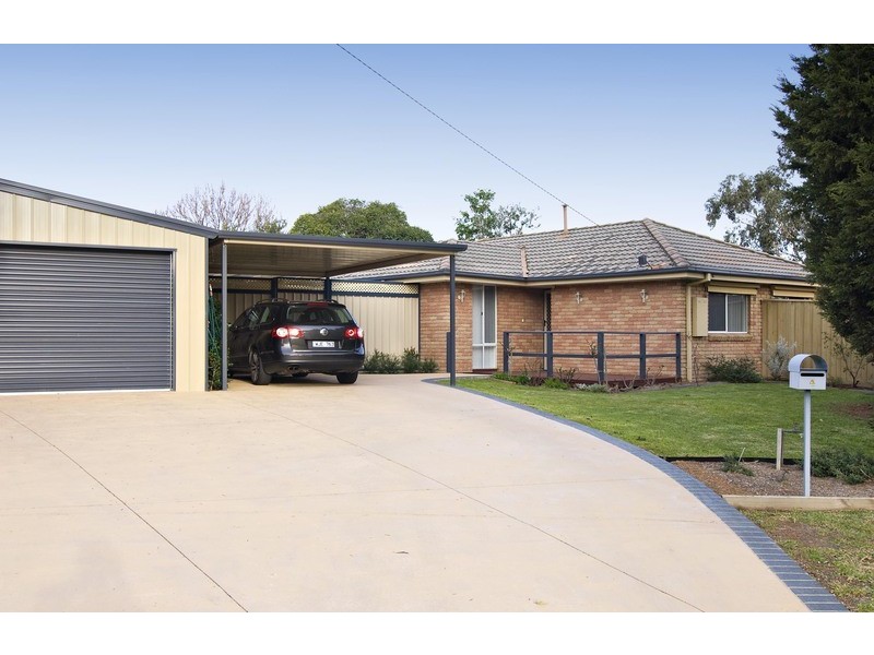 4 Sara Court, Bayswater North VIC 3153