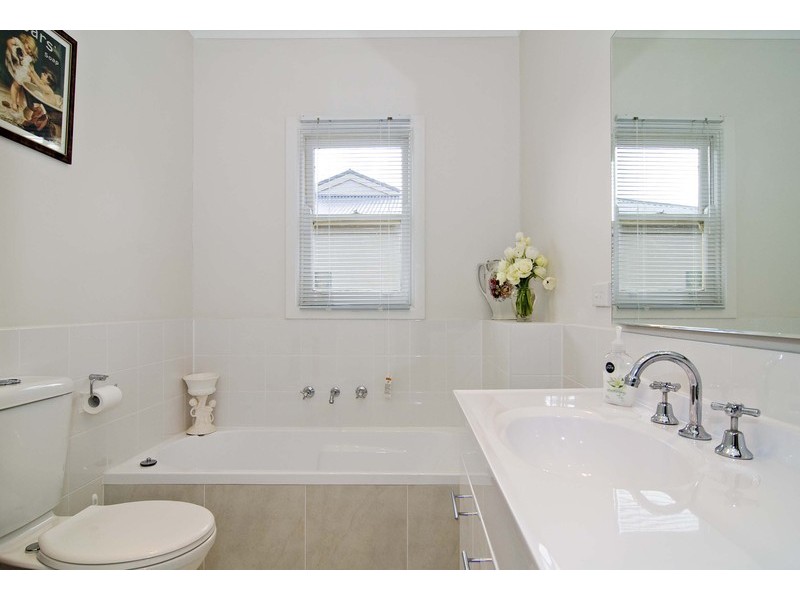 1/12 Byron Road, Kilsyth VIC 3137