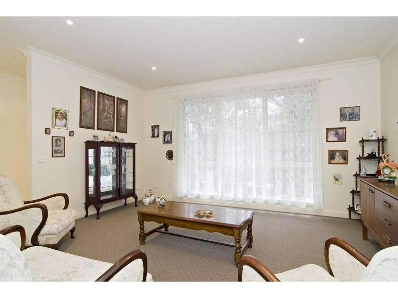 77 Manchester Road, Mooroolbark VIC 3138