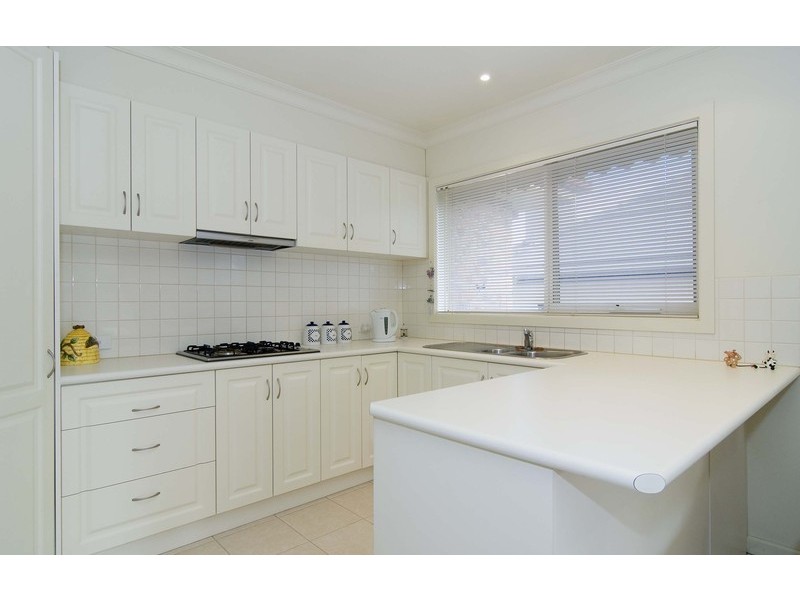 77 Manchester Road, Mooroolbark VIC 3138