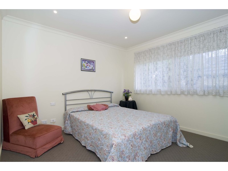 77 Manchester Road, Mooroolbark VIC 3138