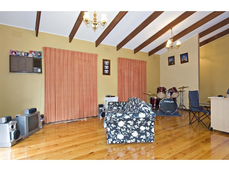 75 Winyard Drive, Mooroolbark VIC 3138