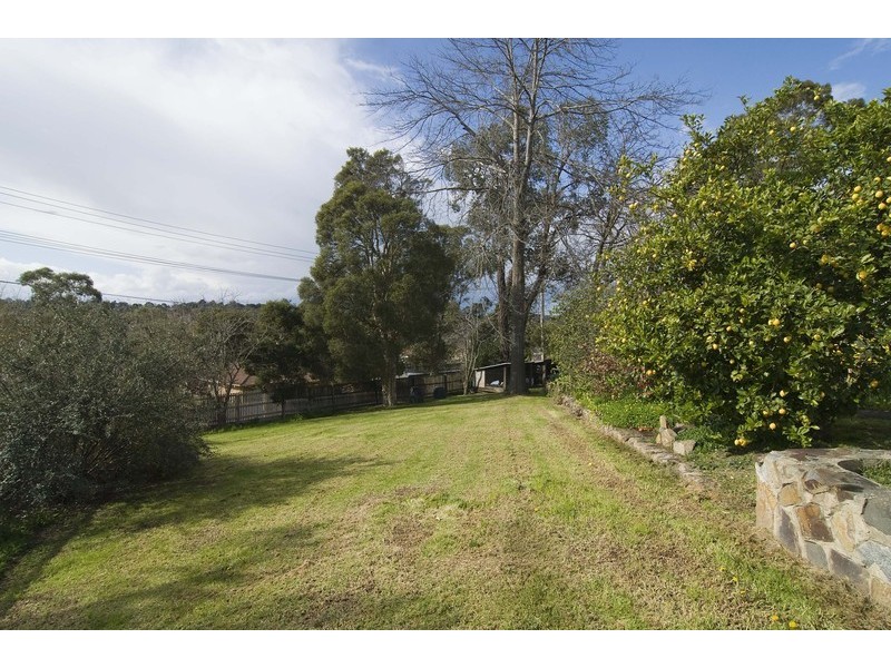 24 Mount View Parade, Mooroolbark VIC 3138