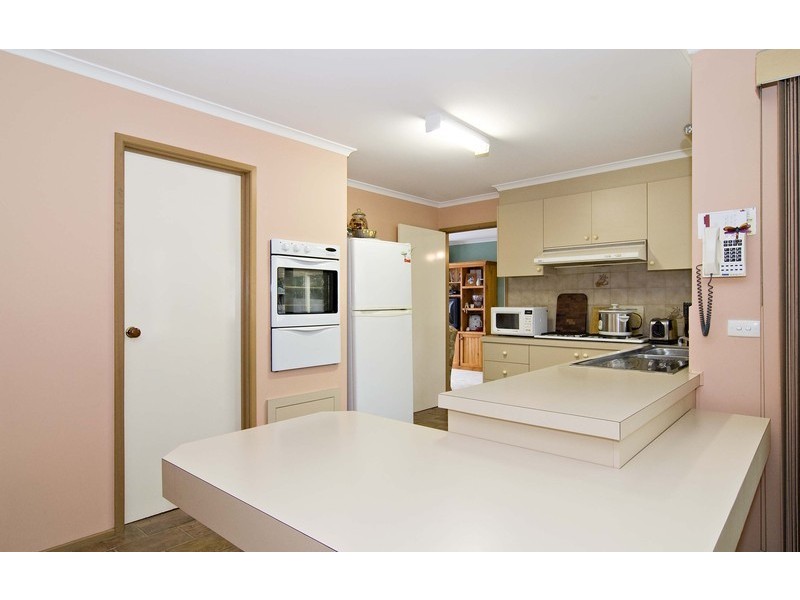 12 Chedworth Court, Kilsyth South VIC 3137