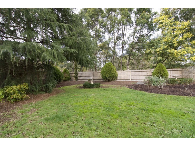 12 Chedworth Court, Kilsyth South VIC 3137