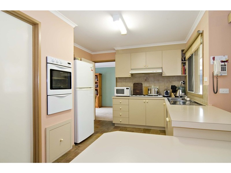 12 Chedworth Court, Kilsyth South VIC 3137