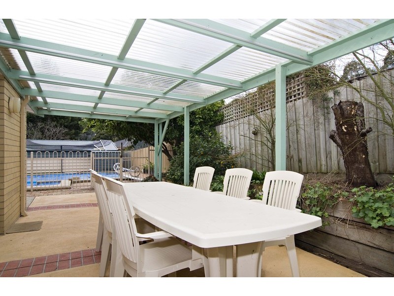 23 Larnook Crescent, Mooroolbark VIC 3138
