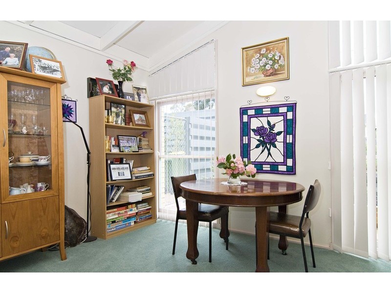 23 Larnook Crescent, Mooroolbark VIC 3138