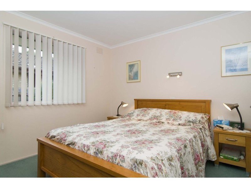 23 Larnook Crescent, Mooroolbark VIC 3138