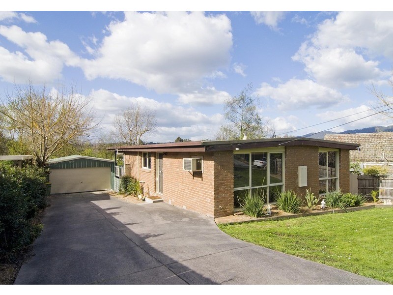 12 Central Avenue, Mooroolbark VIC 3138