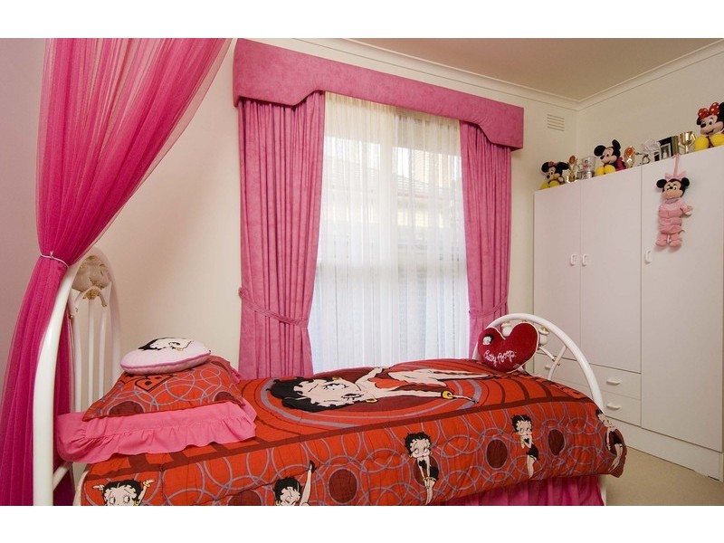 19 Shakespeare Avenue, Mooroolbark VIC 3138
