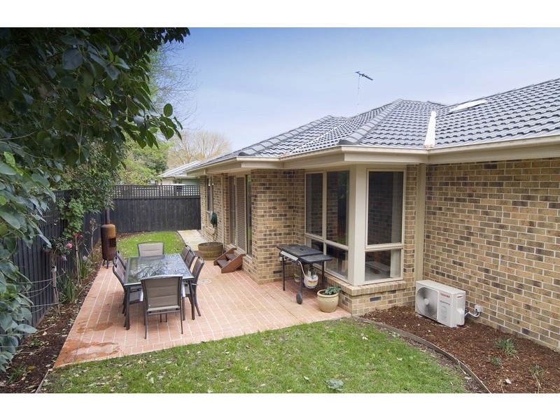 2/73 Cardigan Road, Mooroolbark VIC 3138