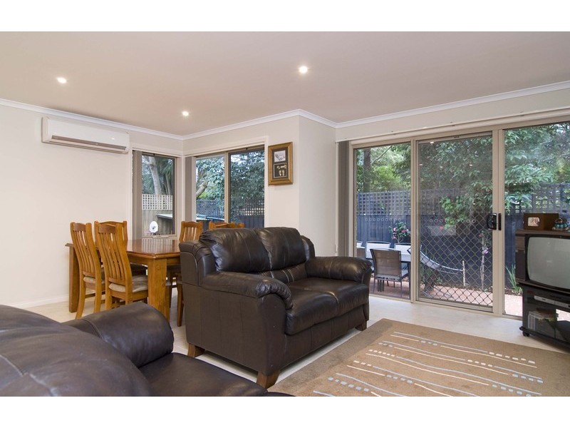 2/73 Cardigan Road, Mooroolbark VIC 3138