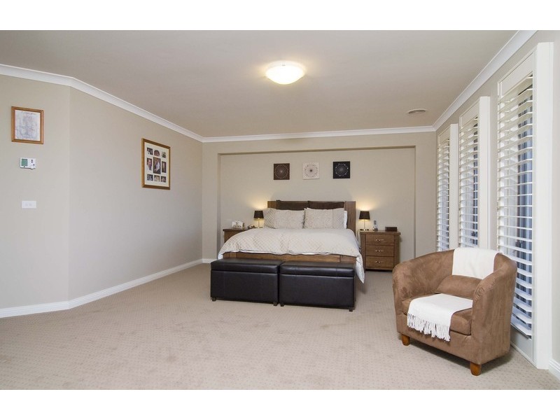 36 Kingston Way, Mooroolbark VIC 3138