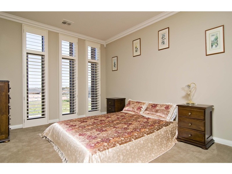 36 Kingston Way, Mooroolbark VIC 3138