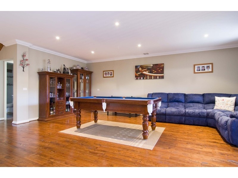 36 Kingston Way, Mooroolbark VIC 3138