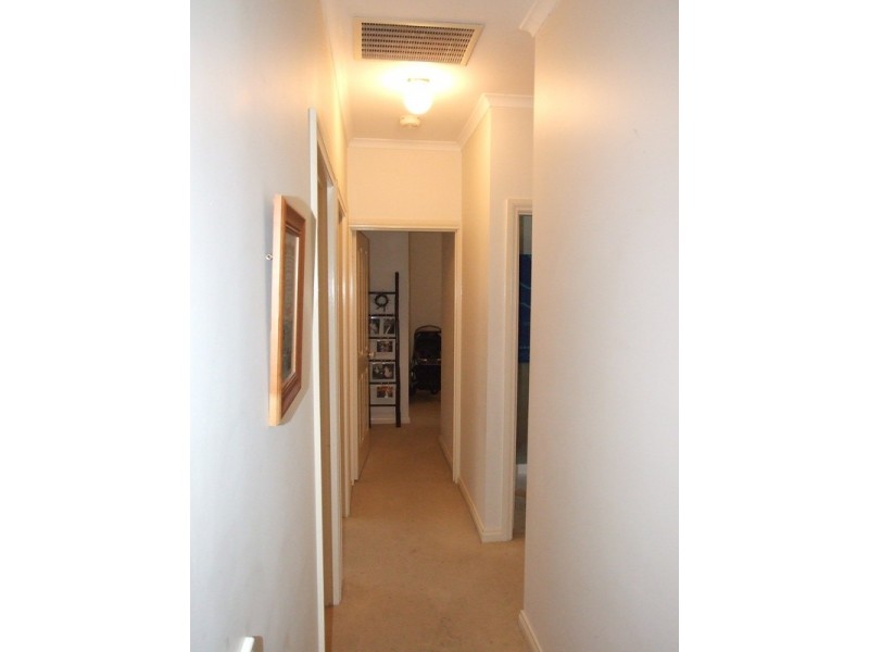 1/16 Mountainview Road, Kilsyth VIC 3137