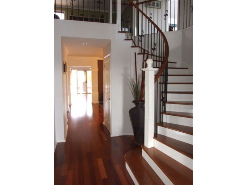 37 Freshfield Avenue, Mooroolbark VIC 3138