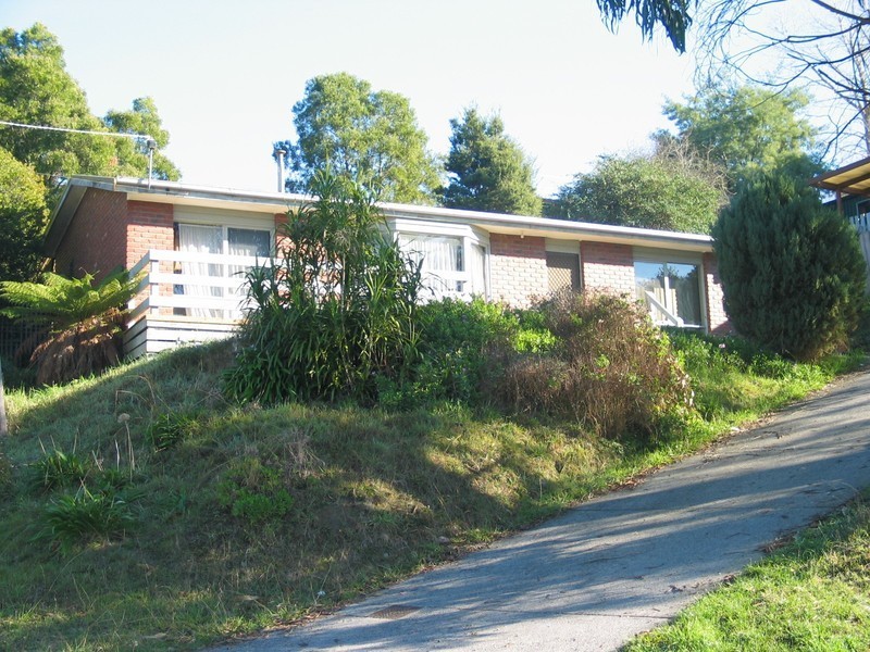 10 Landara Court, Mooroolbark VIC 3138