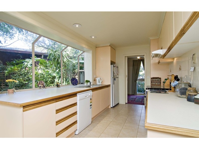 11 Chestnut Court, Montrose VIC 3765