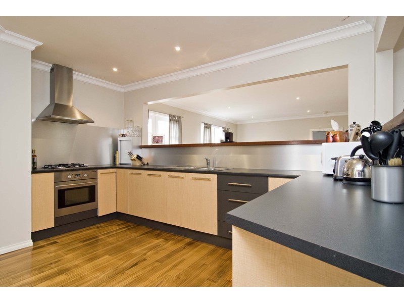 24 Bellara Drive, Mooroolbark VIC 3138