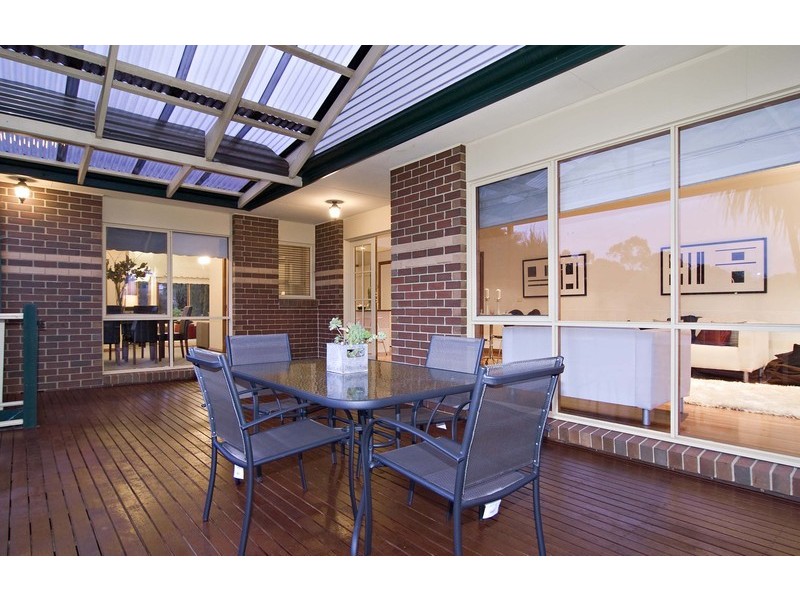 50 Blue Ridge Drive, Mooroolbark VIC 3138