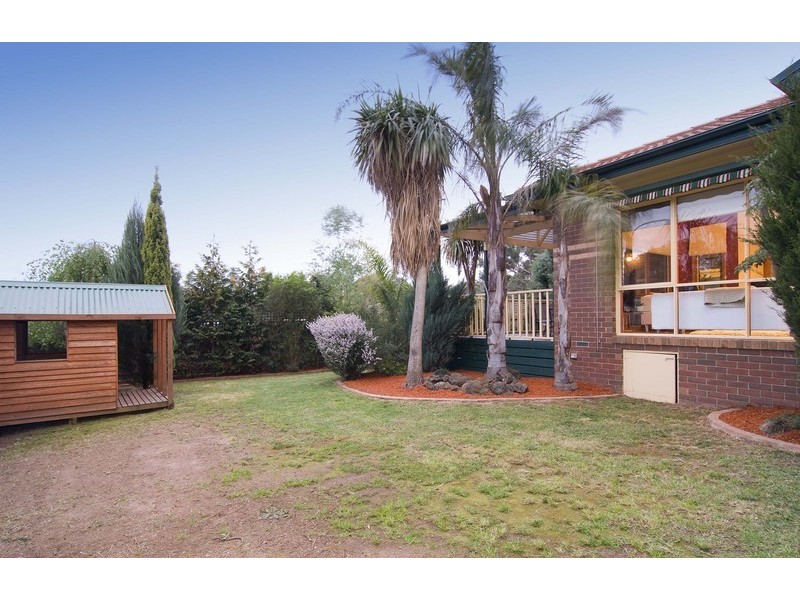 50 Blue Ridge Drive, Mooroolbark VIC 3138