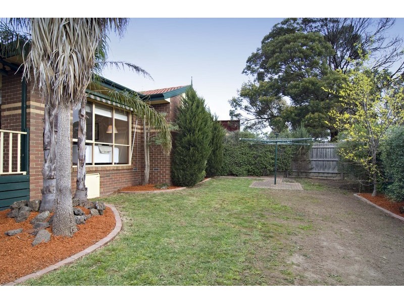 50 Blue Ridge Drive, Mooroolbark VIC 3138