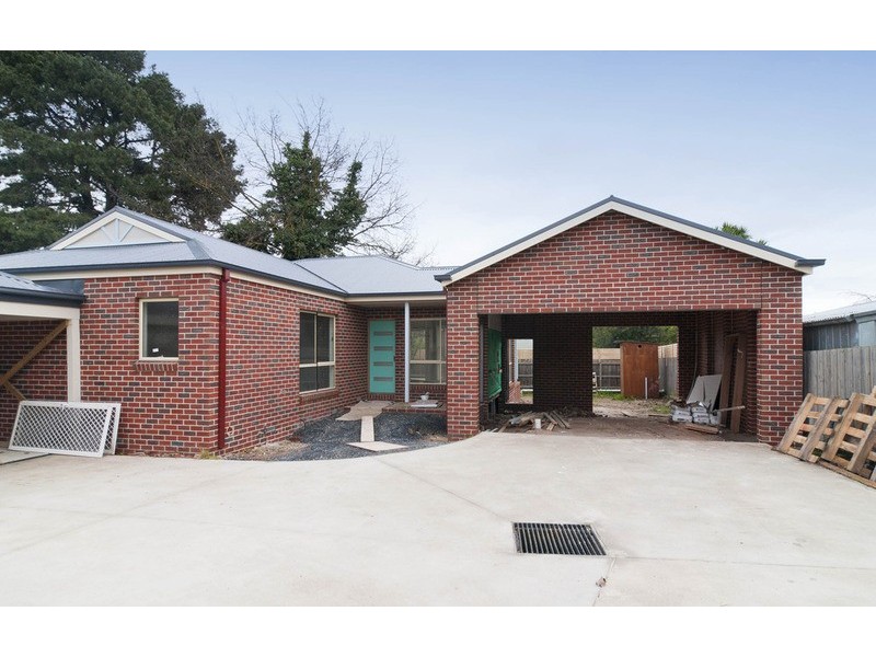 2/55 Blackburn Road, Mooroolbark VIC 3138