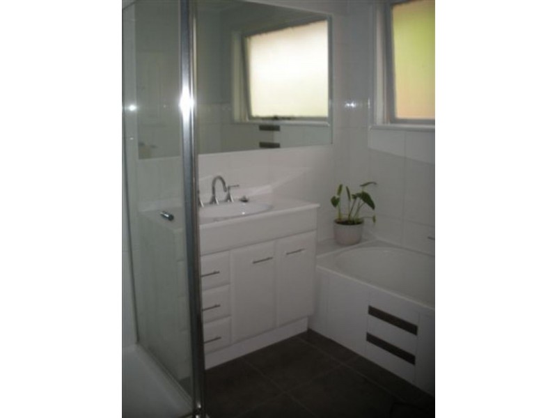 19 Chinook Crescent, Mooroolbark VIC 3138