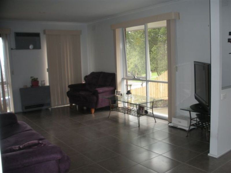 19 Chinook Crescent, Mooroolbark VIC 3138