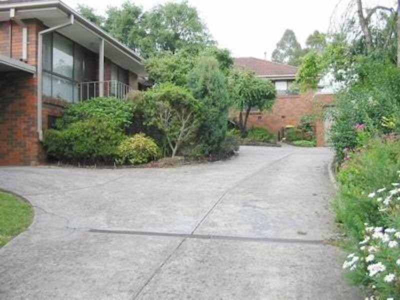 2/33 Felix Grove, Mooroolbark VIC 3138