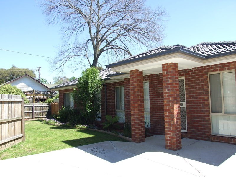 2/14 Trawalla Road, Croydon VIC 3136