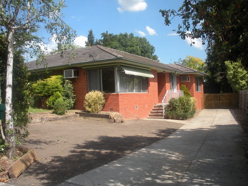 13 Shirley Street, Mooroolbark VIC 3138