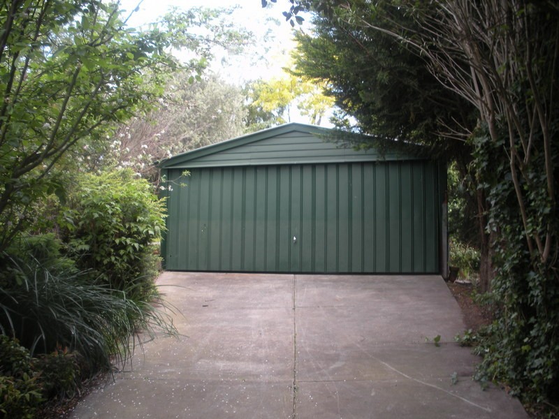 13 Shirley Street, Mooroolbark VIC 3138