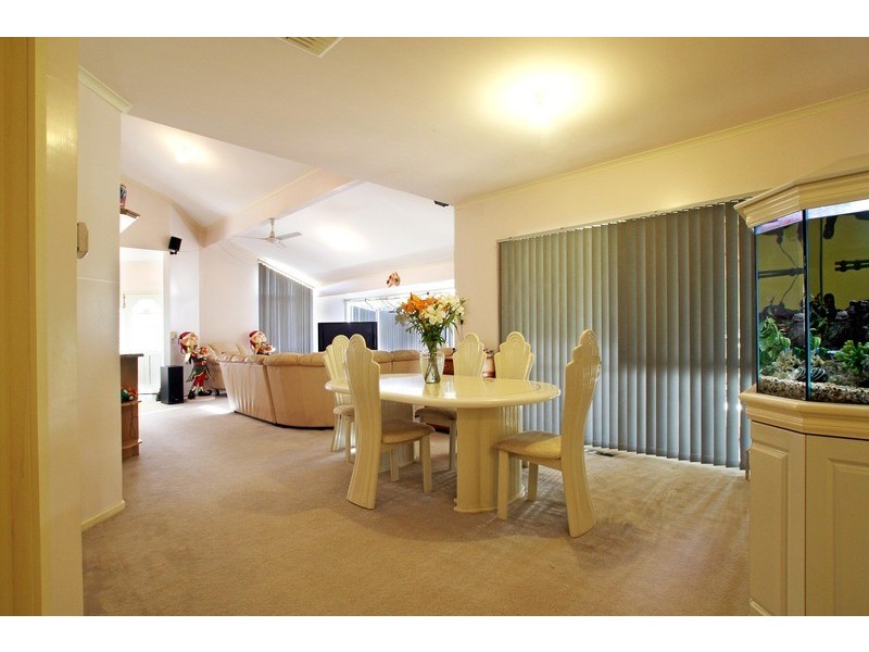 13-15 Royal Avenue, Mooroolbark VIC 3138