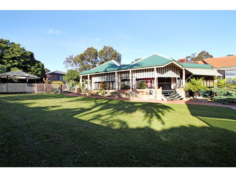 13-15 Royal Avenue, Mooroolbark VIC 3138
