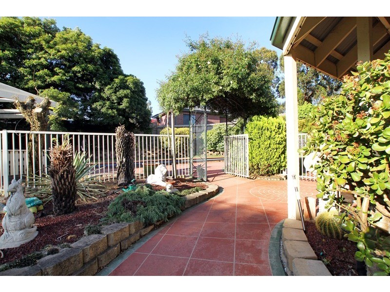 13-15 Royal Avenue, Mooroolbark VIC 3138
