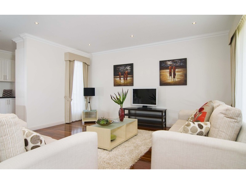 9 Kingston Way, Mooroolbark VIC 3138