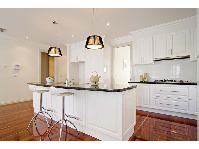 9 Kingston Way, Mooroolbark VIC 3138