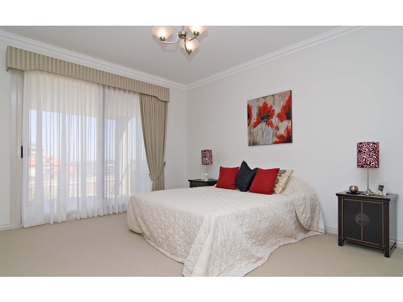 9 Kingston Way, Mooroolbark VIC 3138