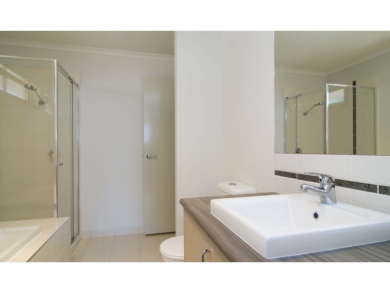 2/4 Joyce Street, Boronia VIC 3155