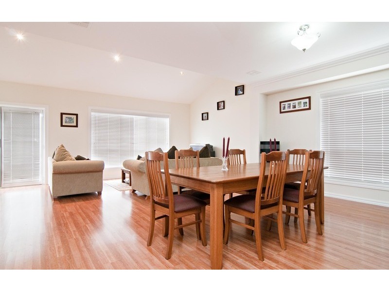 55 Larbert Road, Mooroolbark VIC 3138