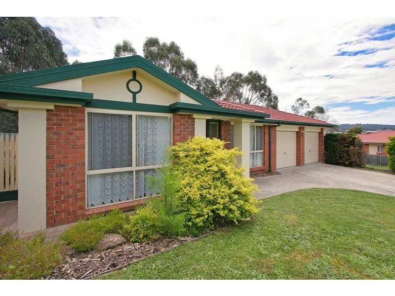 13 Sanctuary Court, Lilydale VIC 3140