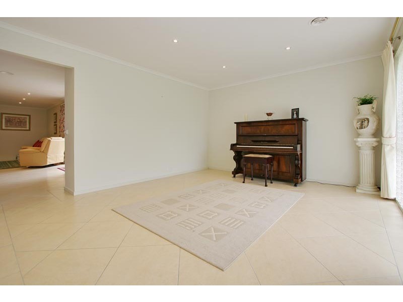 13 Sanctuary Court, Lilydale VIC 3140