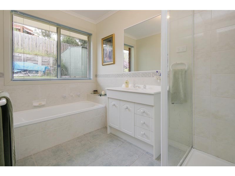 13 Sanctuary Court, Lilydale VIC 3140